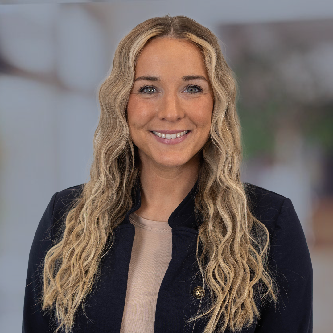 Carly Mirwaldt Headshot