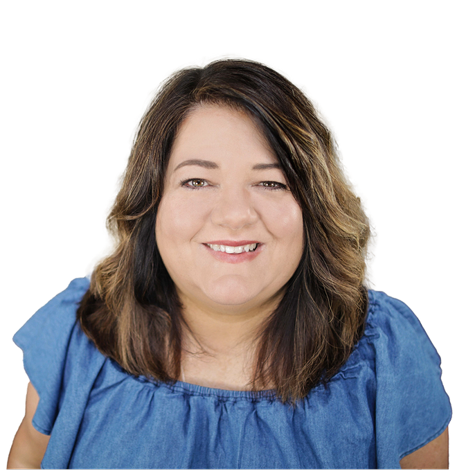 Julie Nolan Headshot